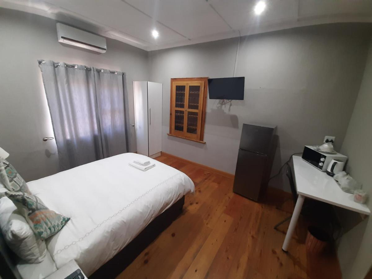 Lux Rooms On 37 Блумфонтейн Экстерьер фото