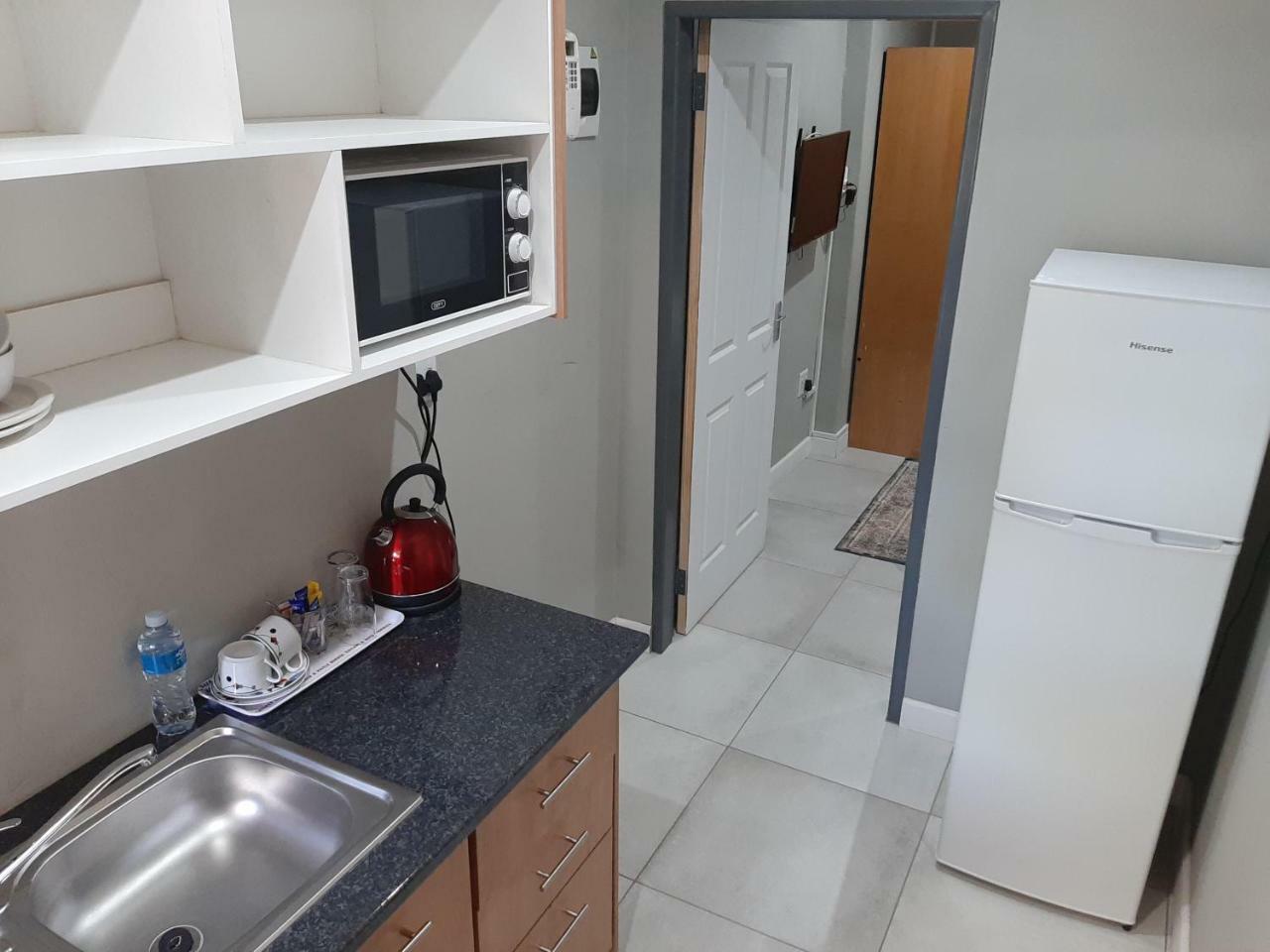 Lux Rooms On 37 Блумфонтейн Экстерьер фото